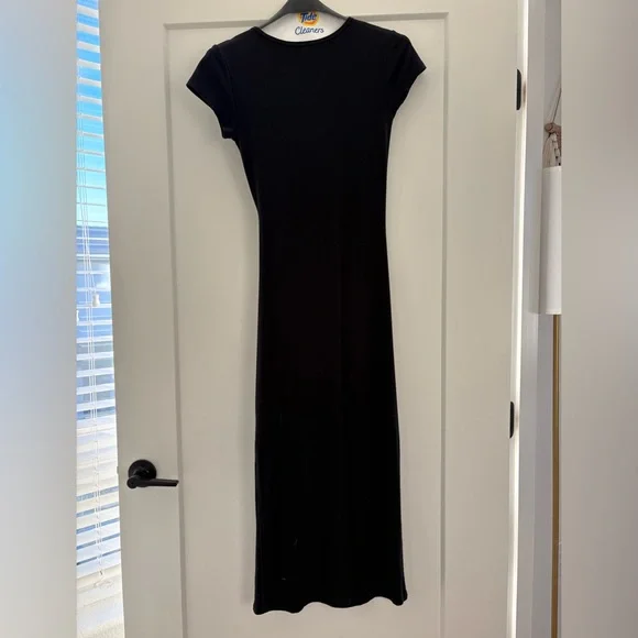 Wilfred Classic Black Maxi Dress - Picture 6 of 7